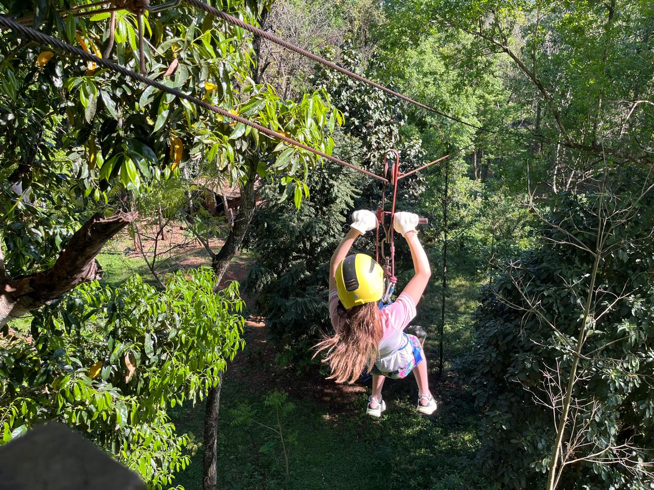 Aventura Aérea y Paseo al Arroyo Mbocay