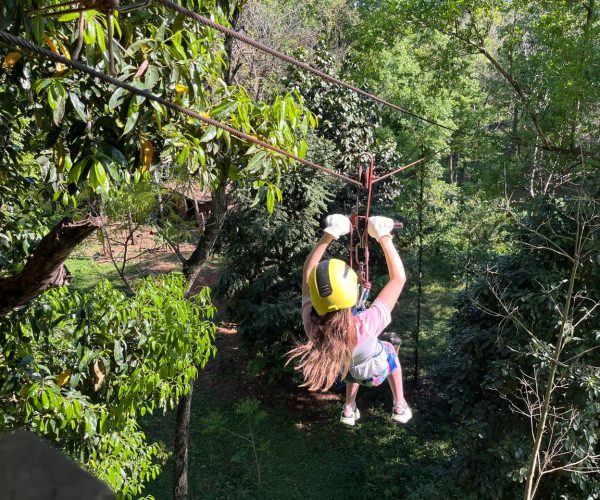 Aventura Aérea y Paseo al Arroyo Mbocay